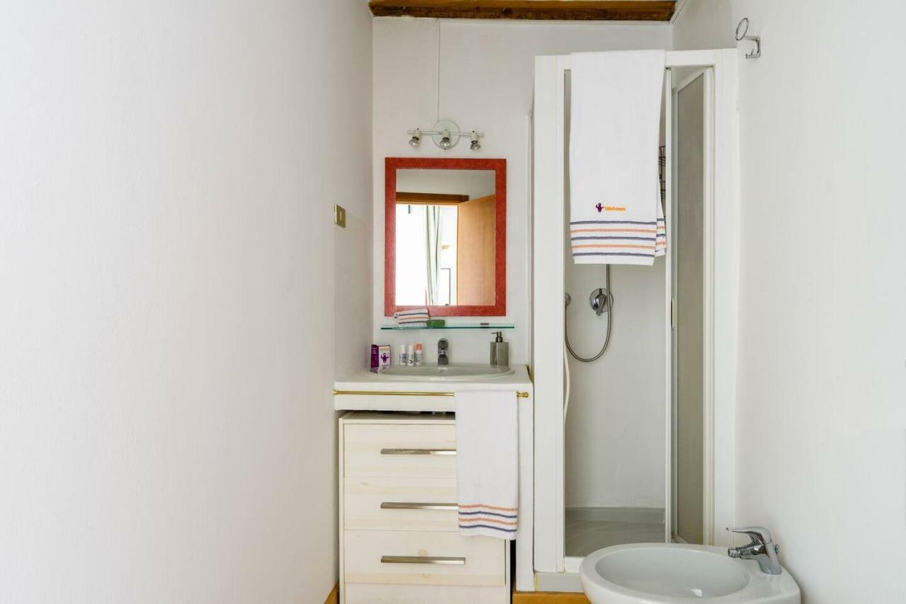 Altido Cozy Apt For 4 Close To Basilica Di Sant'Ambrogio Milano Eksteriør billede