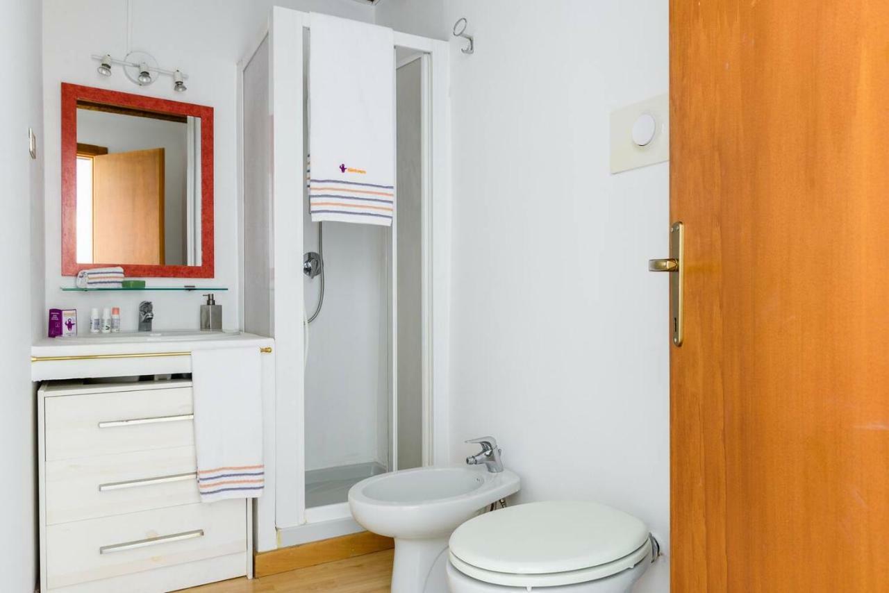 Altido Cozy Apt For 4 Close To Basilica Di Sant'Ambrogio Milano Eksteriør billede