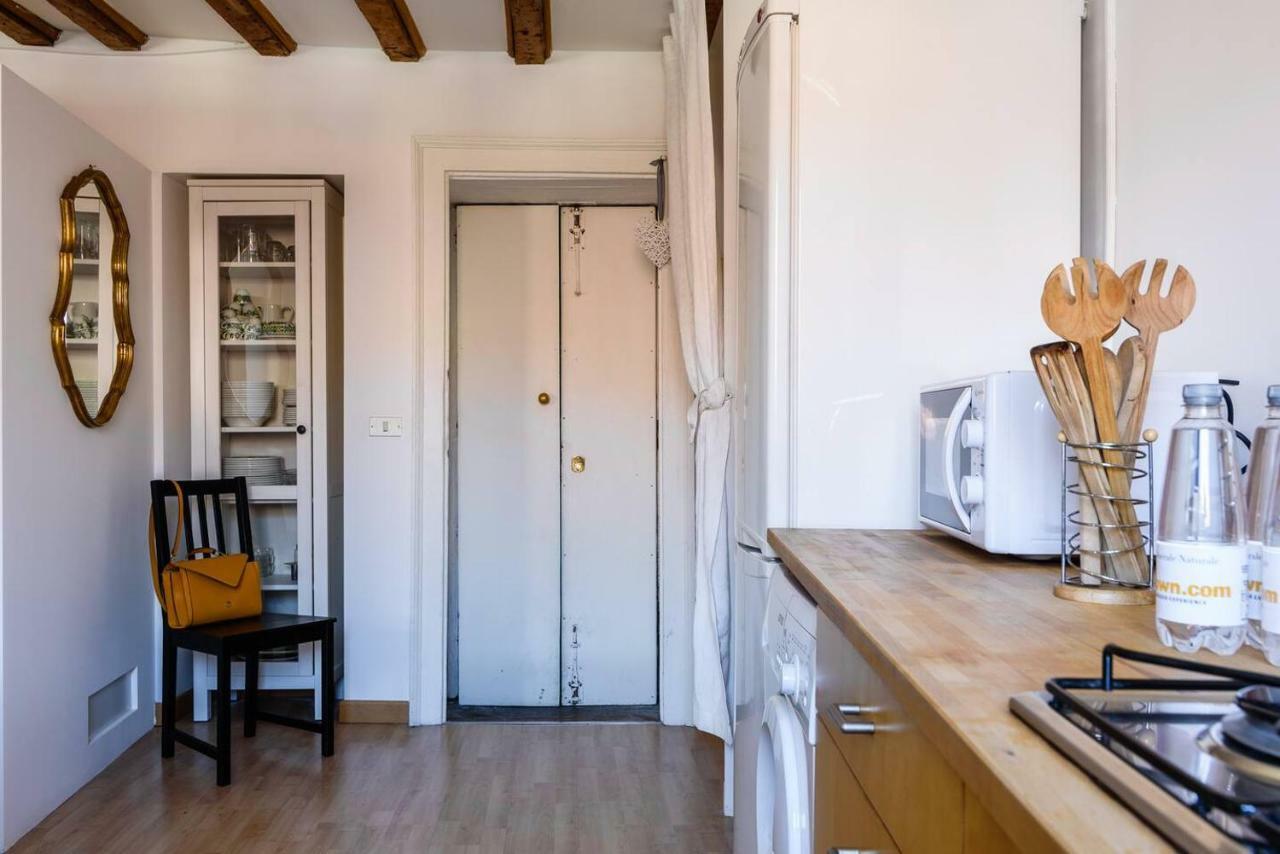 Altido Cozy Apt For 4 Close To Basilica Di Sant'Ambrogio Milano Eksteriør billede